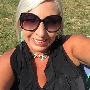 Meet your Posher, Teresa